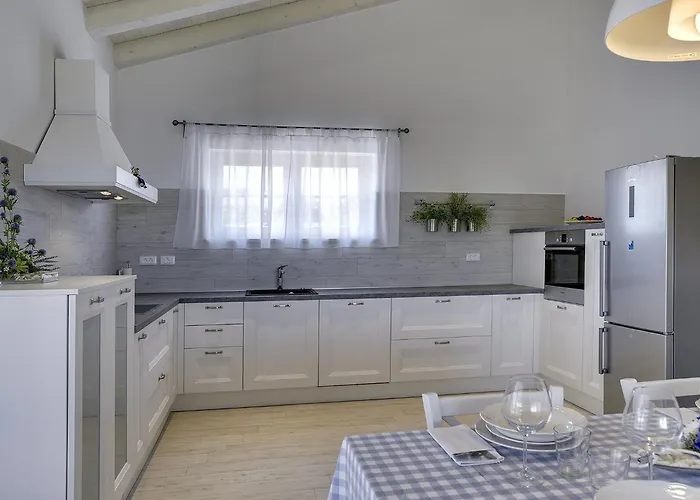 Luxurious With Pool In * Kavran