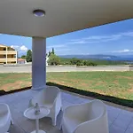 Luxurious With Pool In Kavran