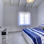 Luxurious With Pool In Semesterbostad Kavran