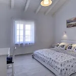 Luxurious With Pool In Kavran