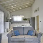Luxurious With Pool In Semesterbostad Kavran
