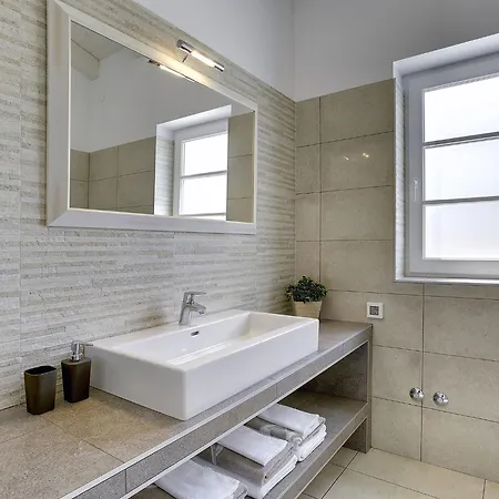 Дом отдыха Luxurious With Pool In *